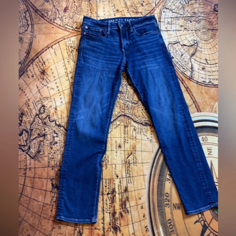American Eagle Medium Dark Wash Slim Straight Jeans 30”x32”